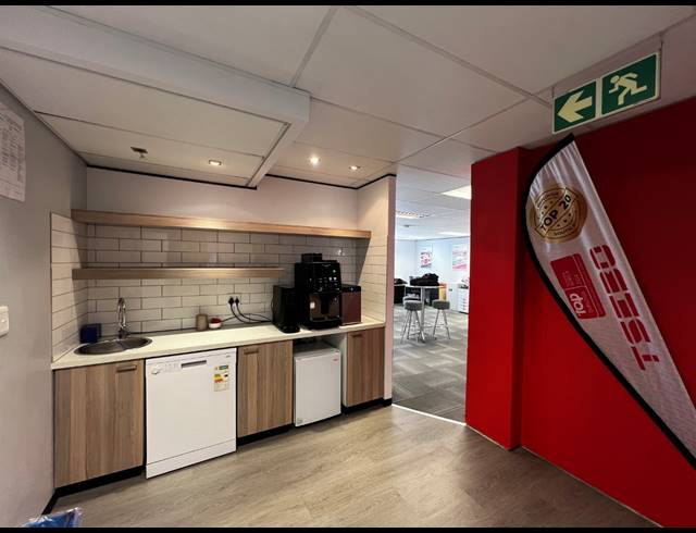 597M² OFFICE TO LET IN BELLVILLE CENTRAL